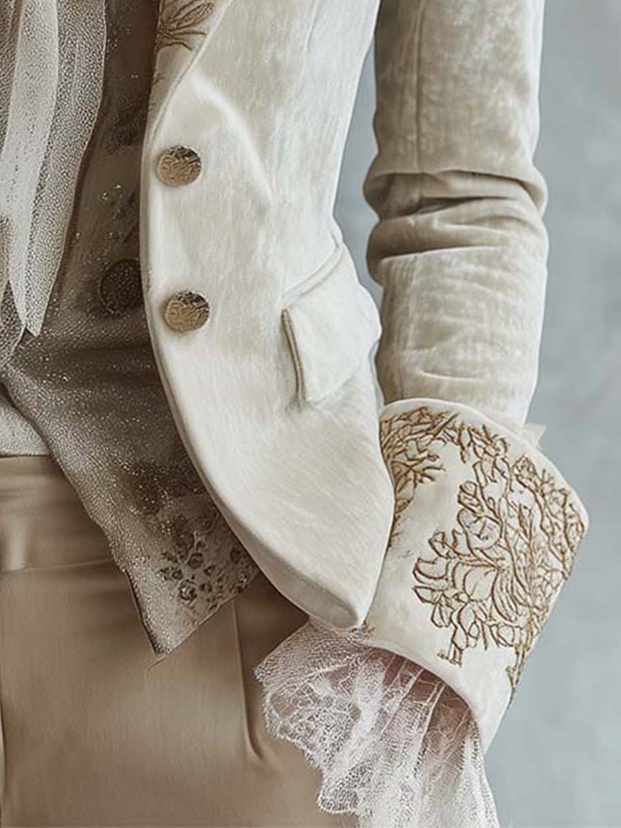 Blazer Ricamato in Velluto Avorio con Maniche in Pizzo