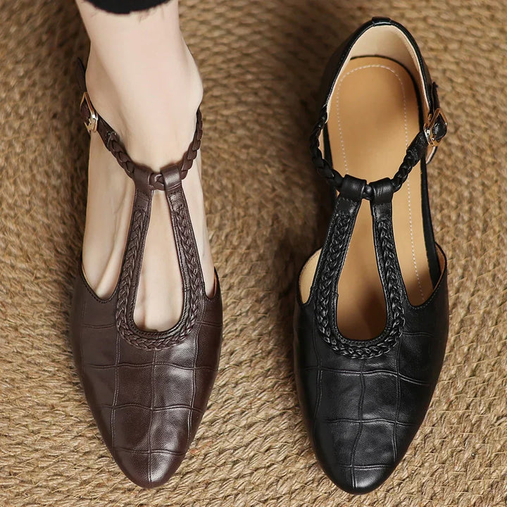Scarpe in pelle intrecciata