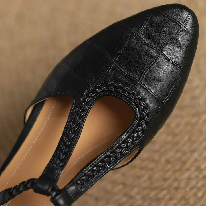 Scarpe in pelle intrecciata