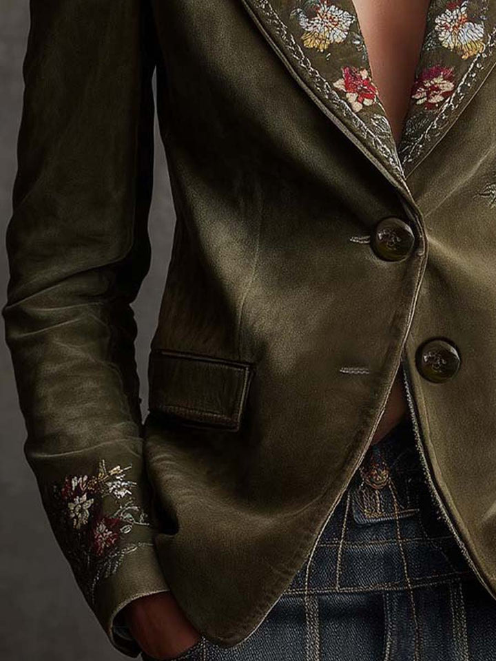 Blazer in Velluto Verde Oliva con Ricami Floreali Intricati